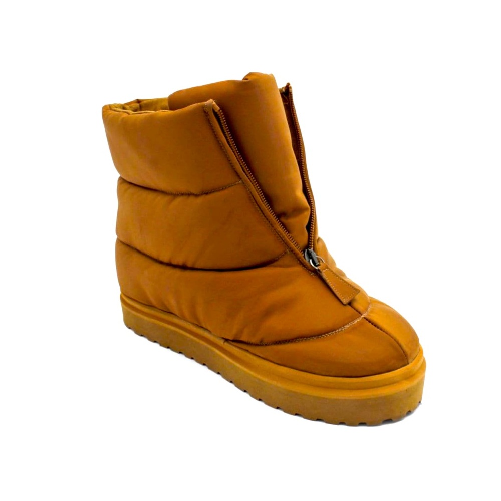 *BRAND NEW* Gia Borghini Short Puffy Boots — NEVER BEEN WORN!